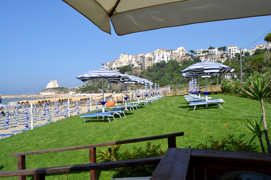 stabilimenti balneari con prato